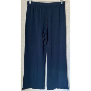 NWT Stateside Softest Fleece Cropped Pant in Navy Blue. Size M.